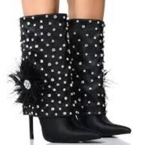 NEW AZALEA WANG 10 BLAISE BLACK DIAMOND STUDDED BOOT WITH FLOWER DETAIL